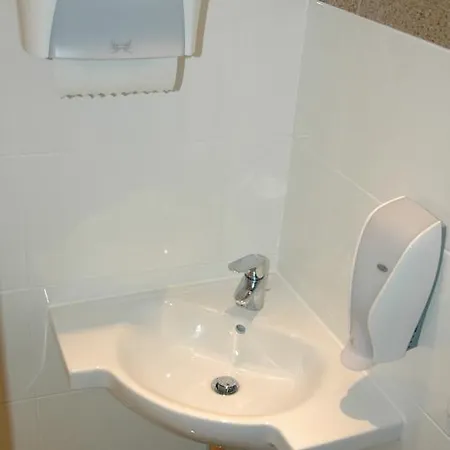 Auberge de jeunesse Carlotel *